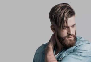Exploration des tendances actuelles : la coupe de cheveux longs pour homme
