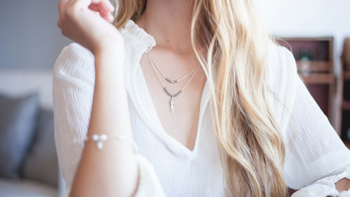 Comment nettoyer et entretenir des bijoux en argent ? Découvrez les méthodes naturelles !